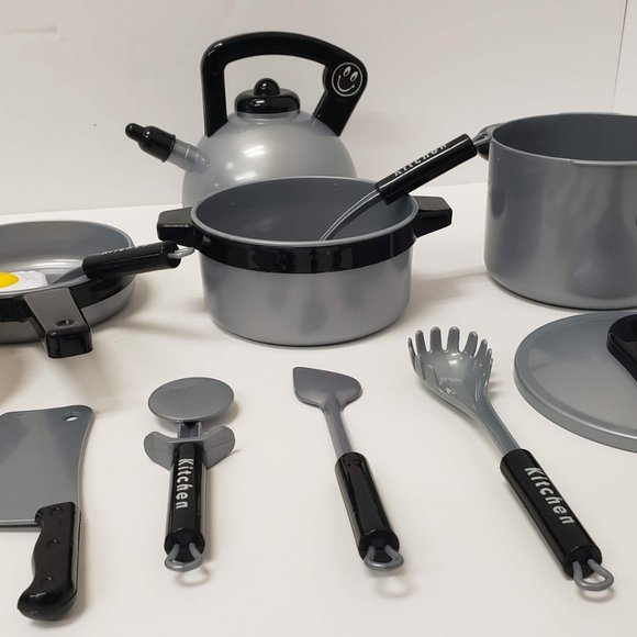 New Kitchen Pots and Pan Set - Picture 13 of 15